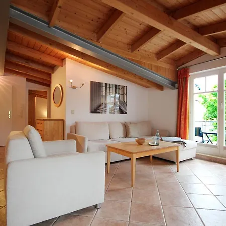 Jugendglueck By Rujana