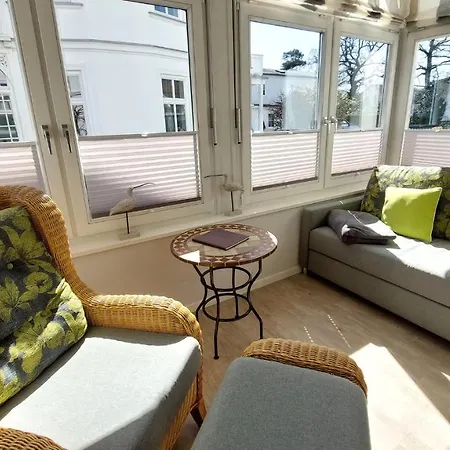 Jugendglueck By Rujana