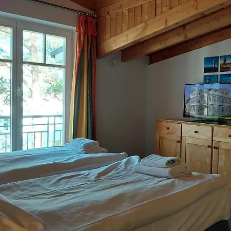 Jugendglueck By Rujana *