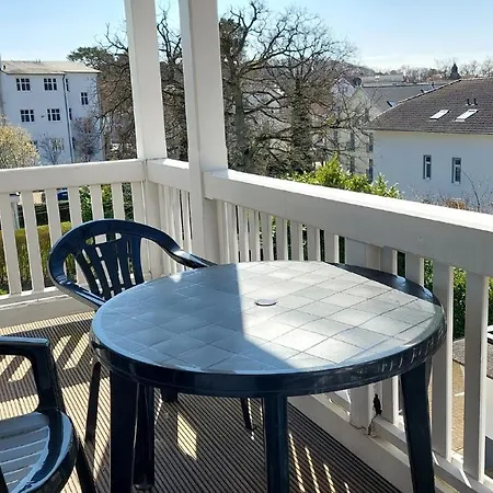 Jugendglueck By Rujana