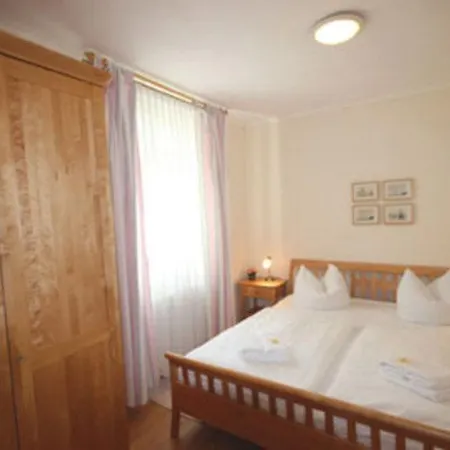 Jugendglueck By Rujana