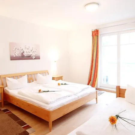 Jugendglueck By Rujana *