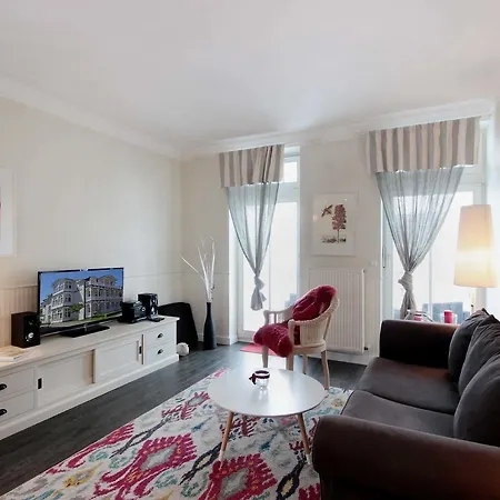 Jugendglueck By Rujana *