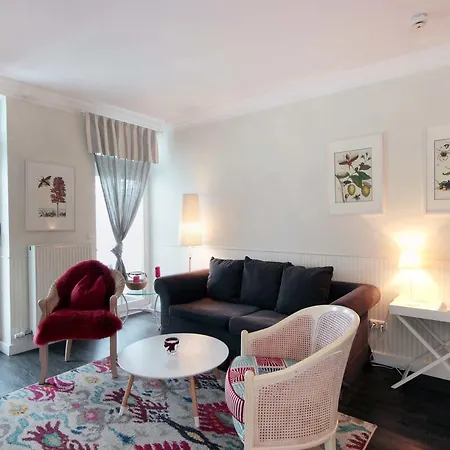 Jugendglueck By Rujana *